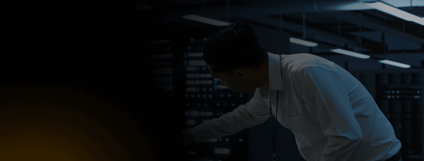 Technavious Engineer working in data center
